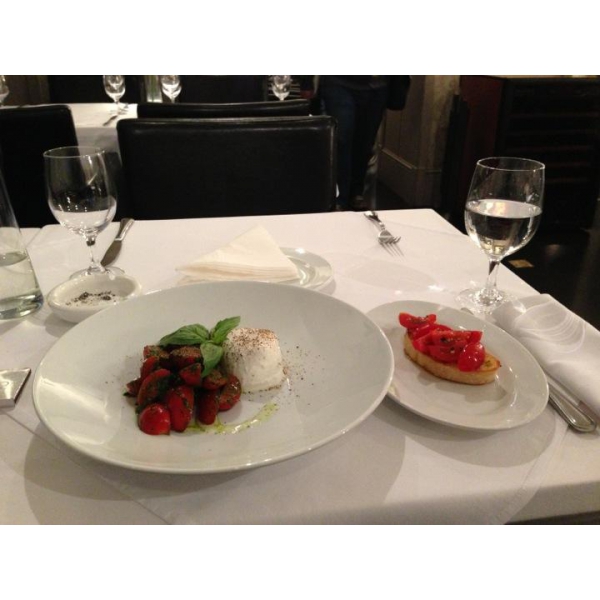 Ресторанный сервис бронирования столиков menu-rest.com - Интерьер ресторана "Vox"