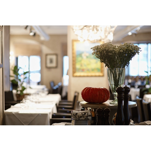 Ресторанный сервис бронирования столиков menu-rest.com - Интерьер ресторана "Vox"