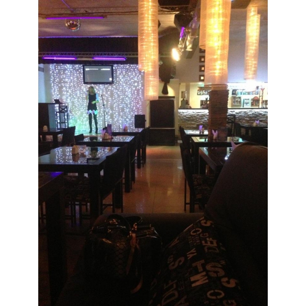 Ресторанный сервис бронирования столиков menu-rest.com - Интерьер ресторана "Квадрат"