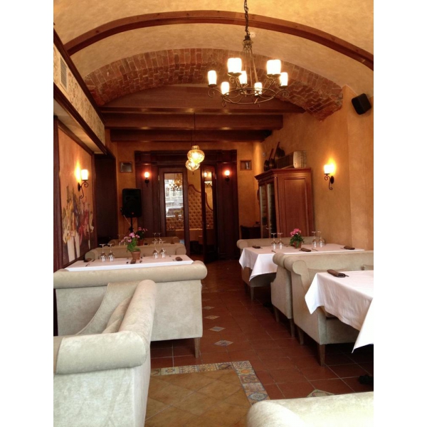 Ресторанный сервис бронирования столиков menu-rest.com - Интерьер ресторана "Trattoria Roberto"