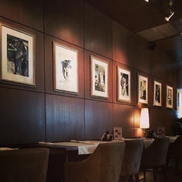 Ресторанный сервис бронирования столиков menu-rest.com - Интерьер ресторана "Апрель Cafe"