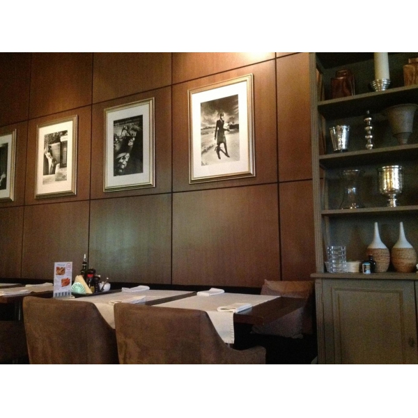 Ресторанный сервис бронирования столиков menu-rest.com - Интерьер ресторана "Апрель Cafe"