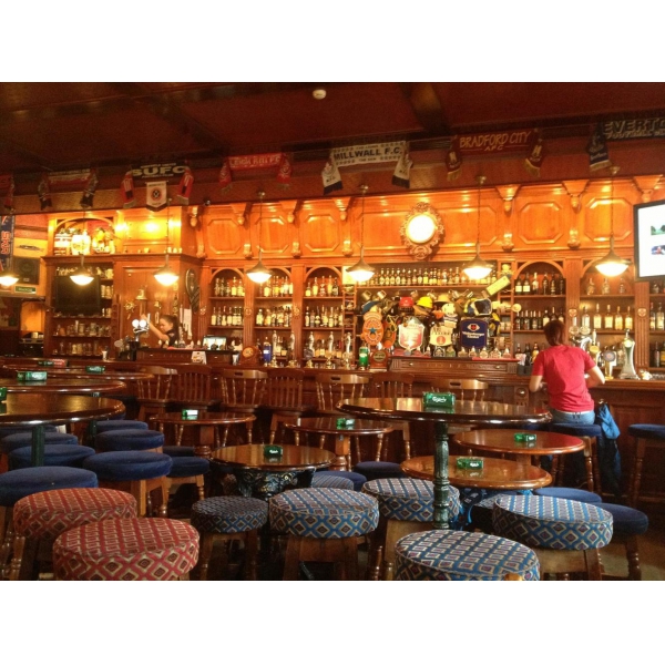 Ресторанный сервис бронирования столиков menu-rest.com - Интерьер ресторана "Dickens"