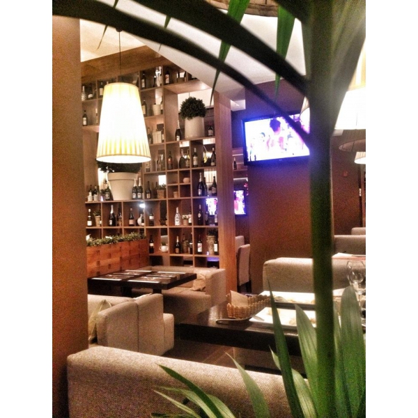 Ресторанный сервис бронирования столиков menu-rest.com - Интерьер ресторана "Bona Capona"