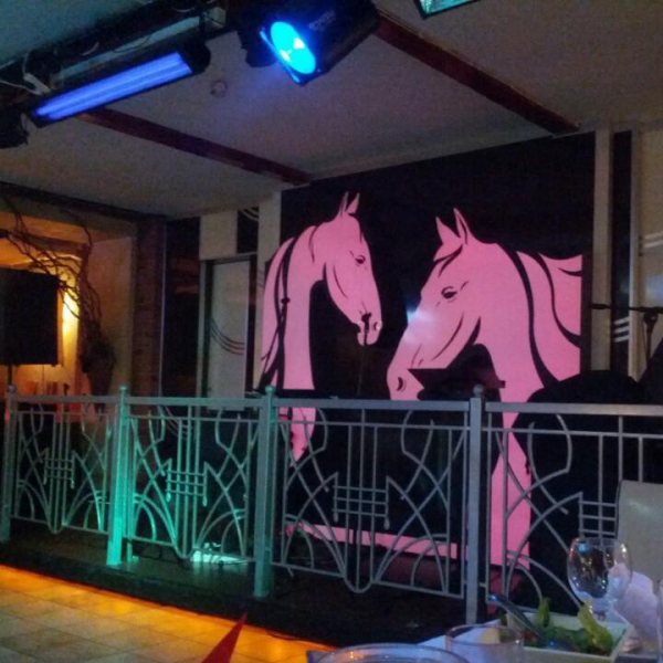 Permanently closed: White horse, restaurant, Saint Petersburg, Slavy Avenue, 21