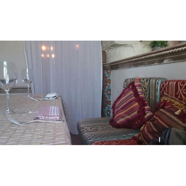 Ресторанный сервис бронирования столиков menu-rest.com - Интерьер ресторана "Эмираты"