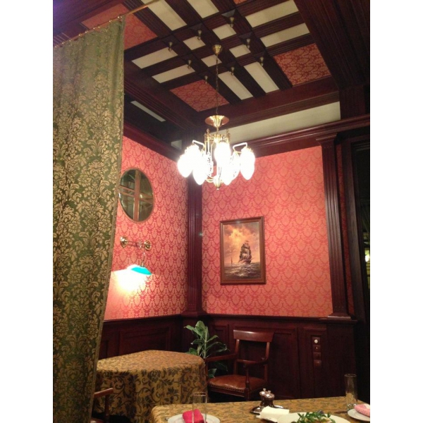 Ресторанный сервис бронирования столиков menu-rest.com - Интерьер ресторана "Эмираты"