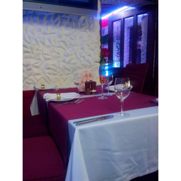 Ресторанный сервис бронирования столиков menu-rest.com - Интерьер ресторана "Tandoori Nights"