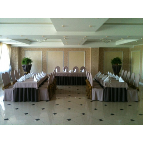 Ресторанный сервис бронирования столиков menu-rest.com - Интерьер ресторана "Кастом"