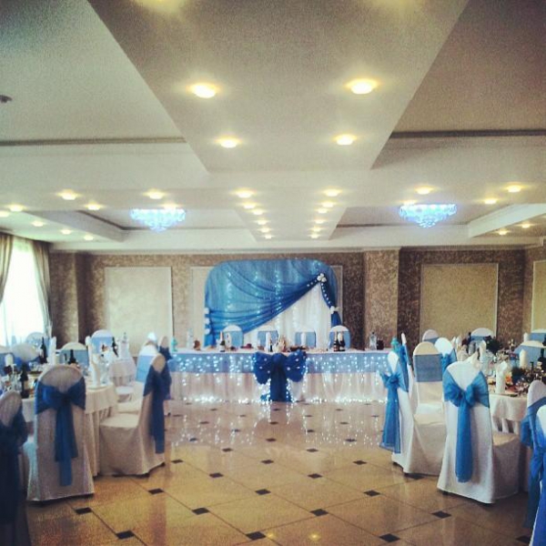 Ресторанный сервис бронирования столиков menu-rest.com - Интерьер ресторана "Кастом"