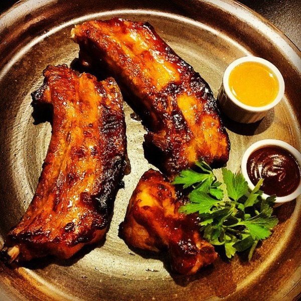 Ресторанный сервис бронирования столиков menu-rest.com - Интерьер ресторана "Кавалерия"