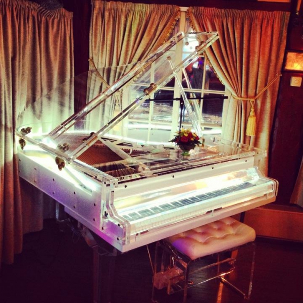 Ресторанный сервис бронирования столиков menu-rest.com - Интерьер ресторана "Denikin"