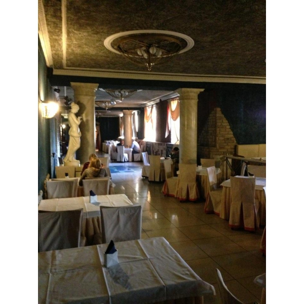 Ресторанный сервис бронирования столиков menu-rest.com - Интерьер ресторана "Империя"