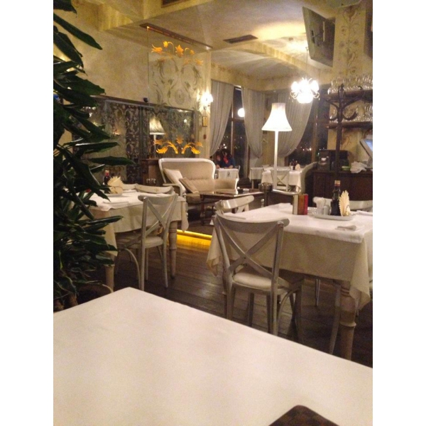 Ресторанный сервис бронирования столиков menu-rest.com - Интерьер ресторана "Монтенегро"