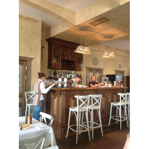 Ресторанный сервис бронирования столиков menu-rest.com - Интерьер ресторана "Монтенегро"