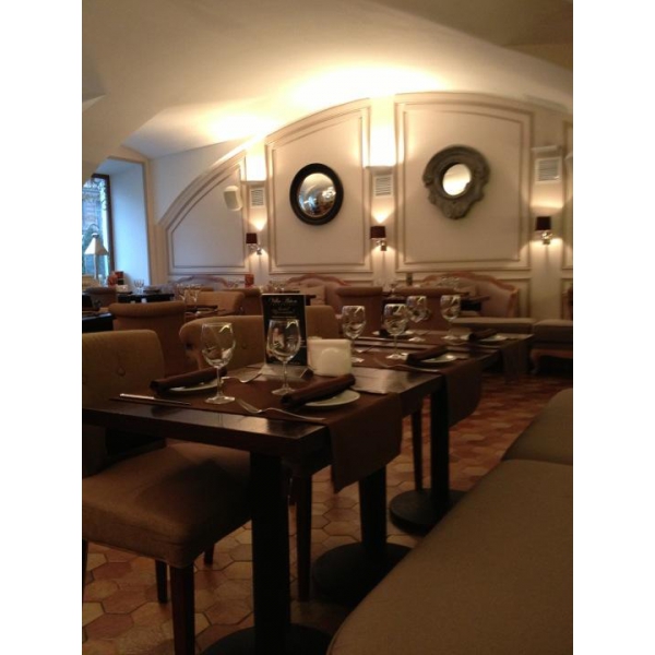 Ресторанный сервис бронирования столиков menu-rest.com - Интерьер ресторана "Villa Aston"