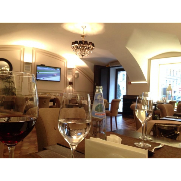 Ресторанный сервис бронирования столиков menu-rest.com - Интерьер ресторана "Villa Aston"