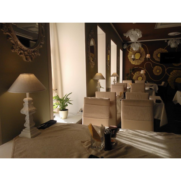 Ресторанный сервис бронирования столиков menu-rest.com - Интерьер ресторана "Mon Ami"