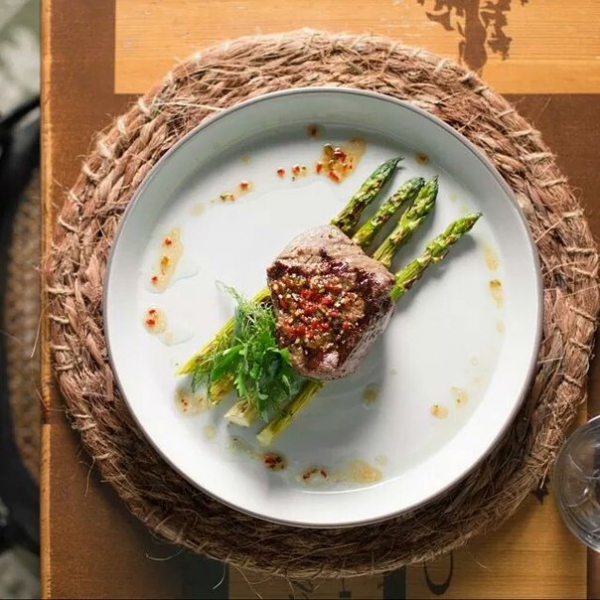 Ресторанный сервис бронирования столиков menu-rest.com - Интерьер ресторана "Legran Village"