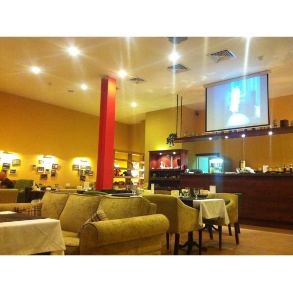 Ресторанный сервис бронирования столиков menu-rest.com - Интерьер ресторана "Family Restaurant"