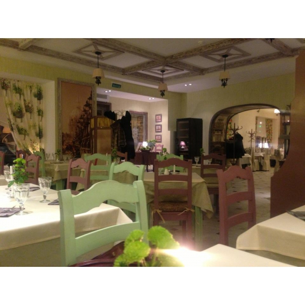 Ресторанный сервис бронирования столиков menu-rest.com - Интерьер ресторана "Un Bon"