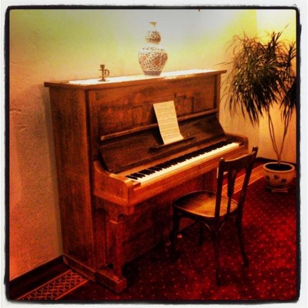 Ресторанный сервис бронирования столиков menu-rest.com - Интерьер ресторана "Братья Карамазовы"