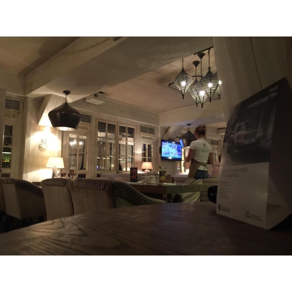 Ресторанный сервис бронирования столиков menu-rest.com - Интерьер ресторана "МамаLыgа"