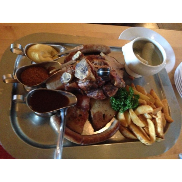 Ресторанный сервис бронирования столиков menu-rest.com - Интерьер ресторана "Paulaner"