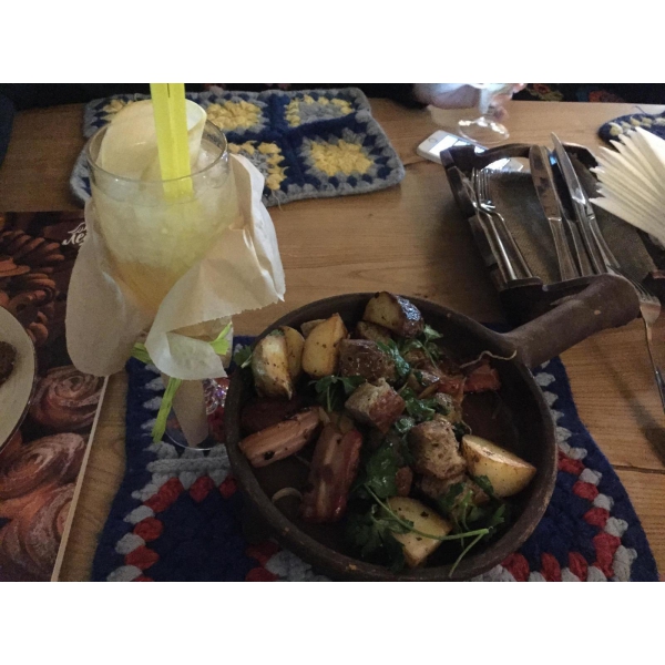 Ресторанный сервис бронирования столиков menu-rest.com - Интерьер ресторана "Гуси Лебеди"