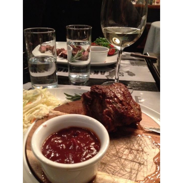 Ресторанный сервис бронирования столиков menu-rest.com - Интерьер ресторана "BullHouse"