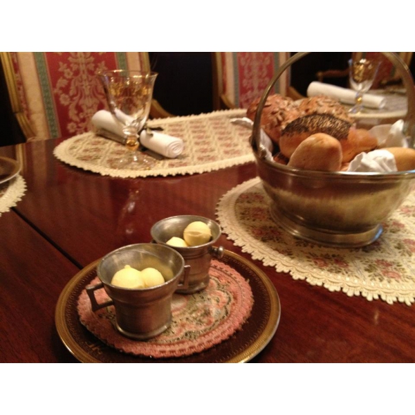 Ресторанный сервис бронирования столиков menu-rest.com - Интерьер ресторана "Мезонин"