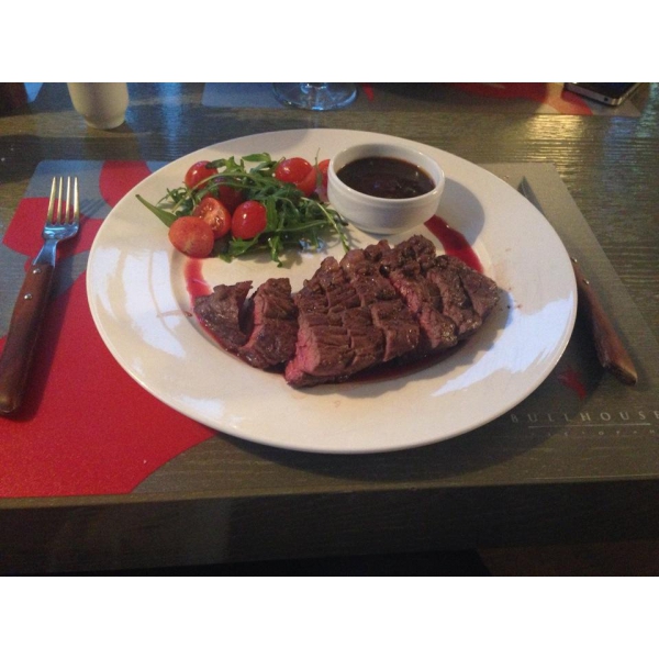 Ресторанный сервис бронирования столиков menu-rest.com - Интерьер ресторана "BullHouse"