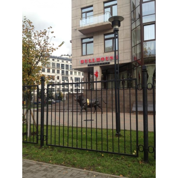 Ресторанный сервис бронирования столиков menu-rest.com - Интерьер ресторана "BullHouse"