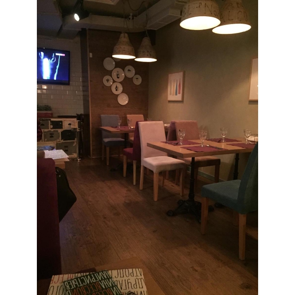 Ресторанный сервис бронирования столиков menu-rest.com - Интерьер ресторана "Все свои"