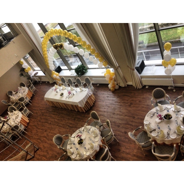 Ресторанный сервис бронирования столиков menu-rest.com - Интерьер ресторана "Яхт-Клуб"