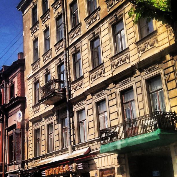 Ресторанный сервис бронирования столиков menu-rest.com - Интерьер ресторана "Пагода Мот Кот"