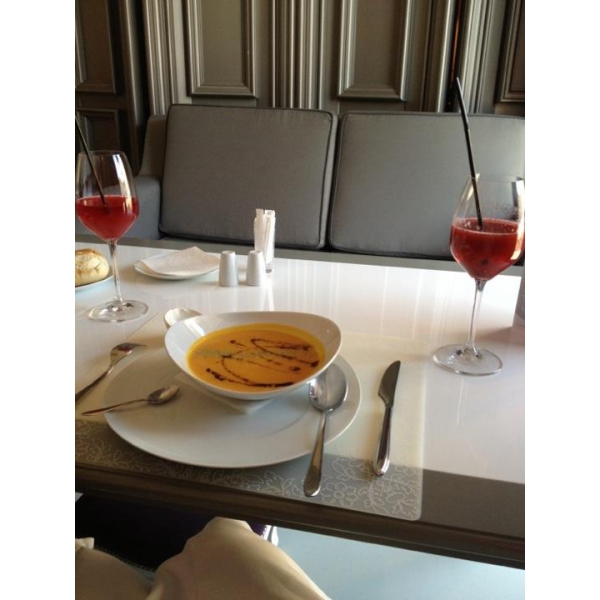 Ресторанный сервис бронирования столиков menu-rest.com - Интерьер ресторана "Angle Vert"