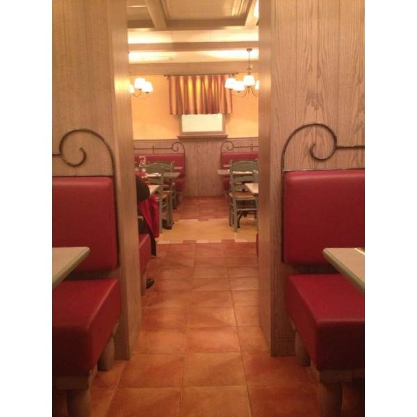 Ресторанный сервис бронирования столиков menu-rest.com - Интерьер ресторана "Ибискитчен"