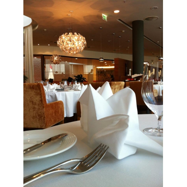 Ресторанный сервис бронирования столиков menu-rest.com - Интерьер ресторана "SKYLIGHT"