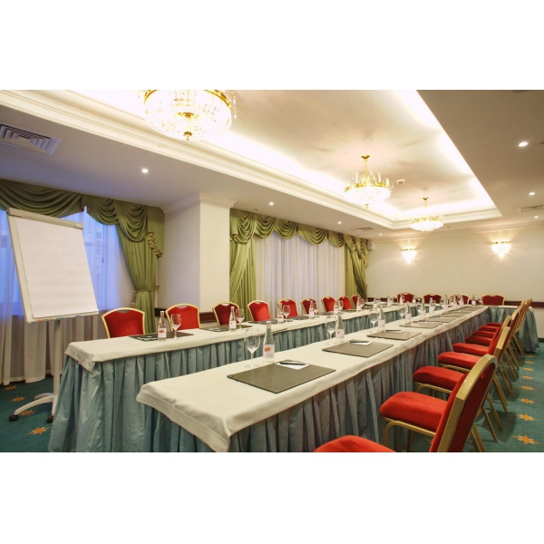 Ресторанный сервис бронирования столиков menu-rest.com - Интерьер ресторана "Версаль"