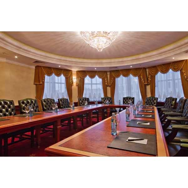 Ресторанный сервис бронирования столиков menu-rest.com - Интерьер ресторана "Версаль"