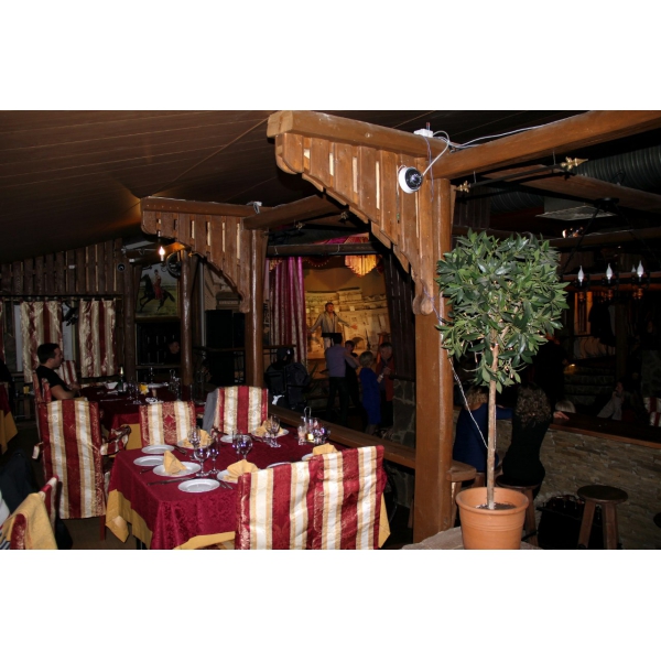 Ресторанный сервис бронирования столиков menu-rest.com - Интерьер ресторана "Юность"