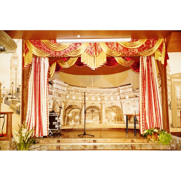 Ресторанный сервис бронирования столиков menu-rest.com - Интерьер ресторана "Юность"