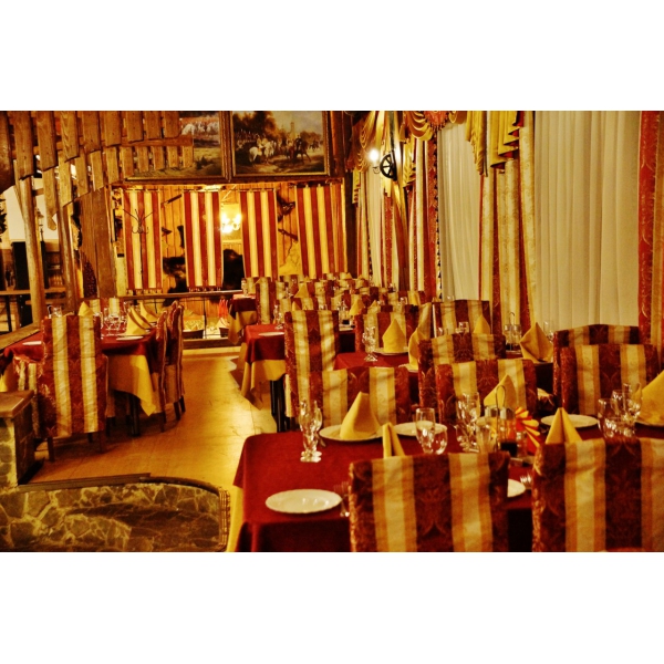 Ресторанный сервис бронирования столиков menu-rest.com - Интерьер ресторана "Юность"