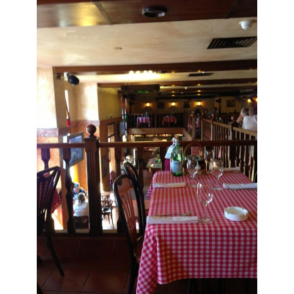 Ресторанный сервис бронирования столиков menu-rest.com - Интерьер ресторана "Mama Roma"