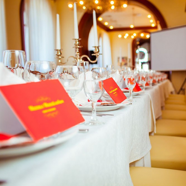 Ресторанный сервис бронирования столиков menu-rest.com - Интерьер ресторана "Ассамблея"