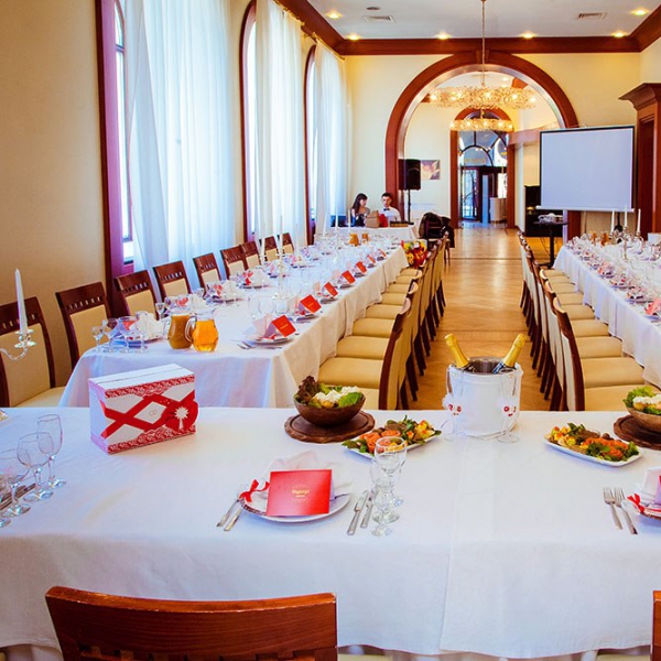 Ресторанный сервис бронирования столиков menu-rest.com - Интерьер ресторана "Ассамблея"