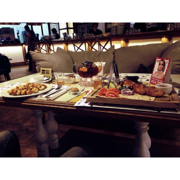 Ресторанный сервис бронирования столиков menu-rest.com - Интерьер ресторана "Баклажан"