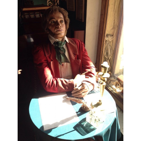 Ресторанный сервис бронирования столиков menu-rest.com - Интерьер ресторана "Литературное кафе"