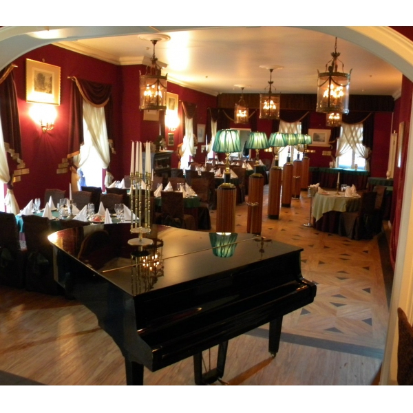 Ресторанный сервис бронирования столиков menu-rest.com - Интерьер ресторана "Литературное кафе"